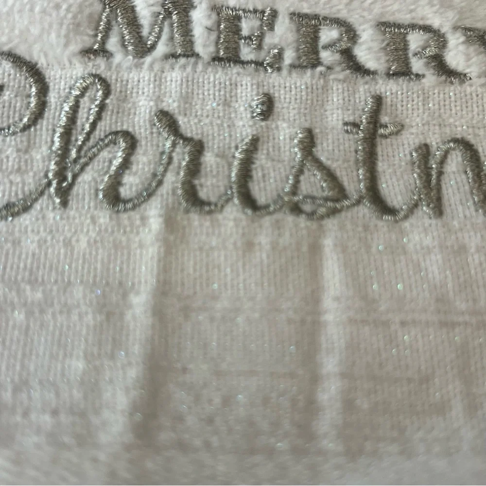 WHITE & SILVER CHRISTMAS HAND TOWELS